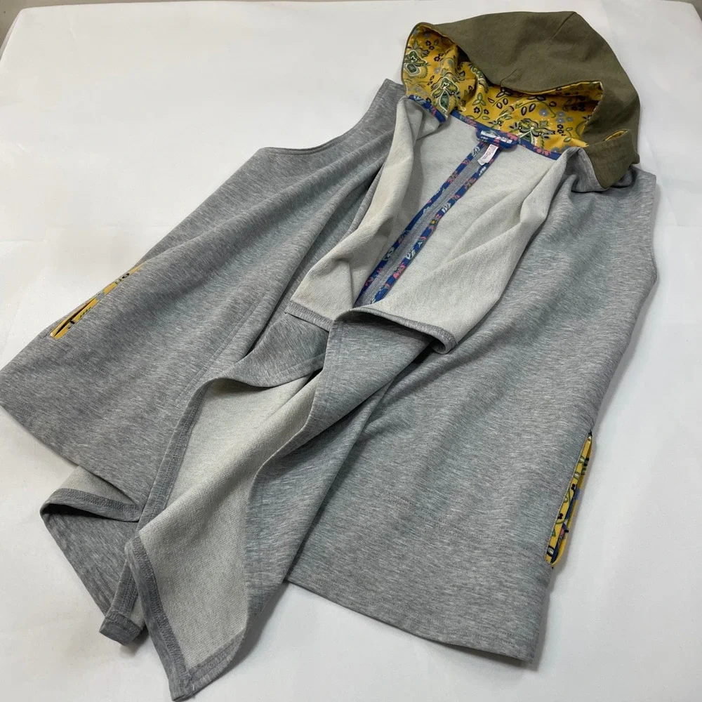 Matilda Jane 435 Girl's Sleeveless Open Front Hooded Vest 16 Gray Yellow Paisley